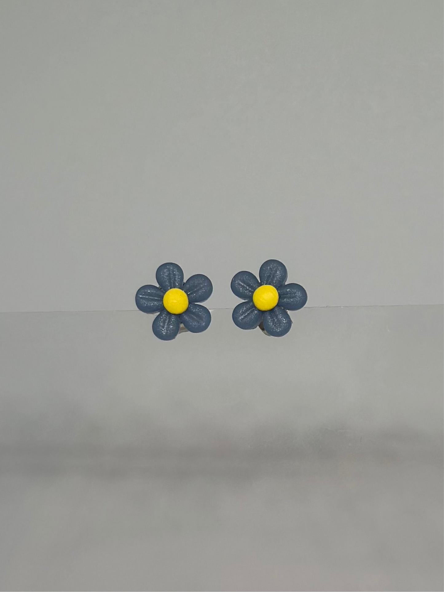 Daisy Studs